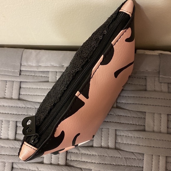 Ipsy BETTY BOOP Glam Black Sequined Makeup Pouch - Picture 5 of 7